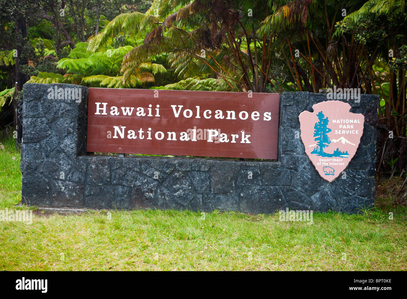 Hawaiʻi-Volcanoes-Nationalpark Zeichen, The Big Island, Hawaii, Vereinigte Staaten von Amerika Stockfoto