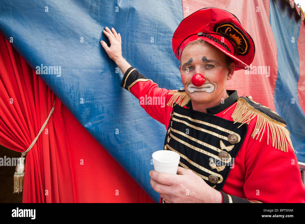 Zirkusclown, Gary Brophy des Sunrise-Zirkus Stockfoto