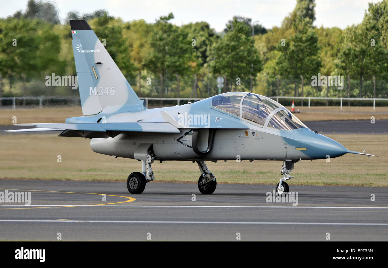 Alenia Aermacchi M-346 Master militärisches Schulflugzeug Stockfoto