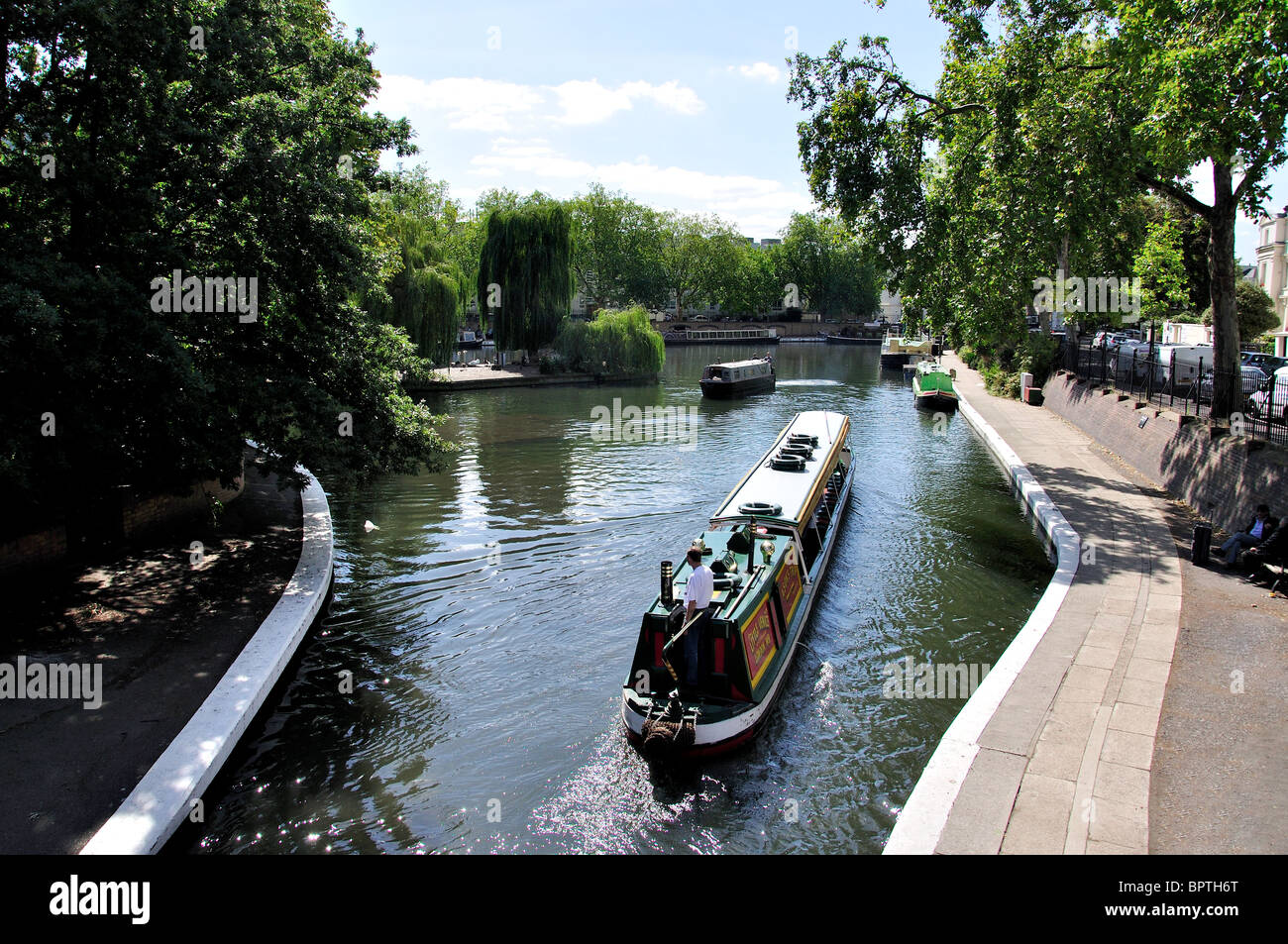 Narrowboat auf Kanal, klein-Venedig, Maida Vale, City of Westminster, Greater London, England, Vereinigtes Königreich Stockfoto