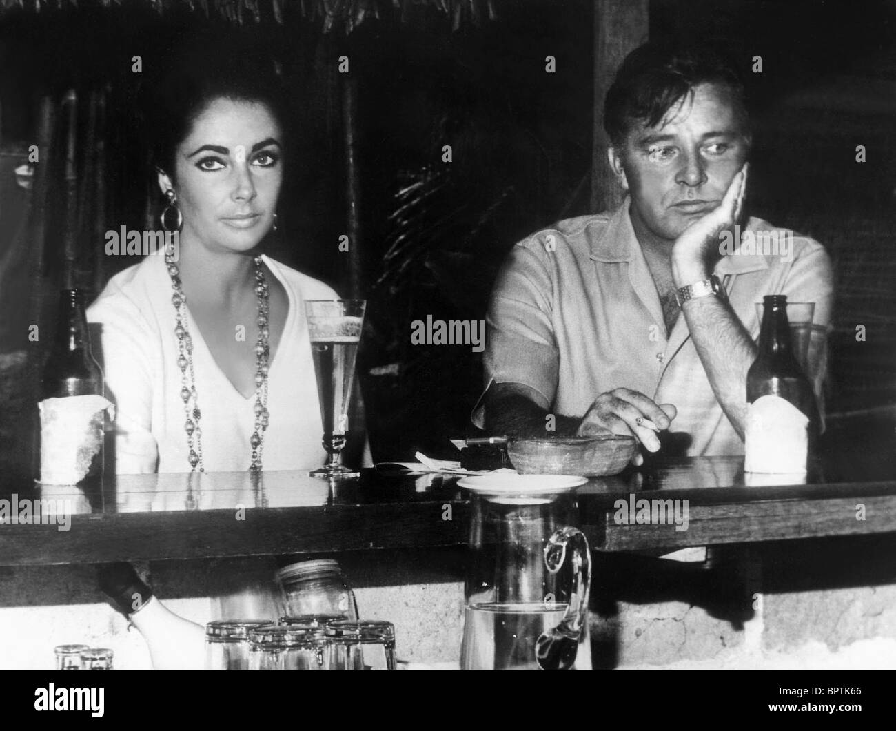 ELIZABETH TAYLOR & RICHARD BURTON VERHEIRATET SCHAUSPIELER & SCHAUSPIELERIN (1964) Stockfoto