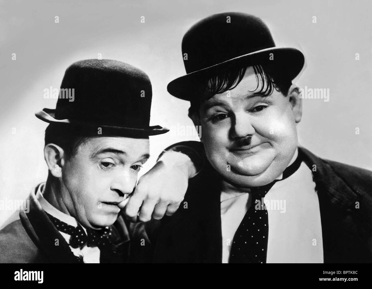 STAN LAUREL & OLIVER HARDY LAUREL & HARDY (1936) Stockfoto