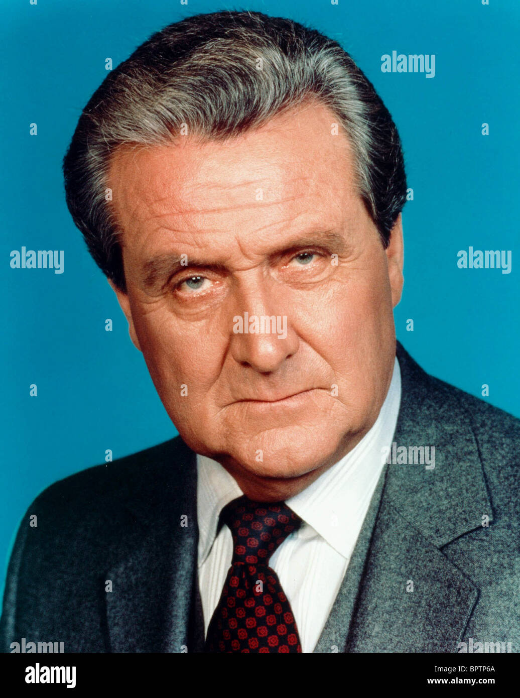 Patrick Macnee Stockfotos und -bilder Kaufen - Alamy