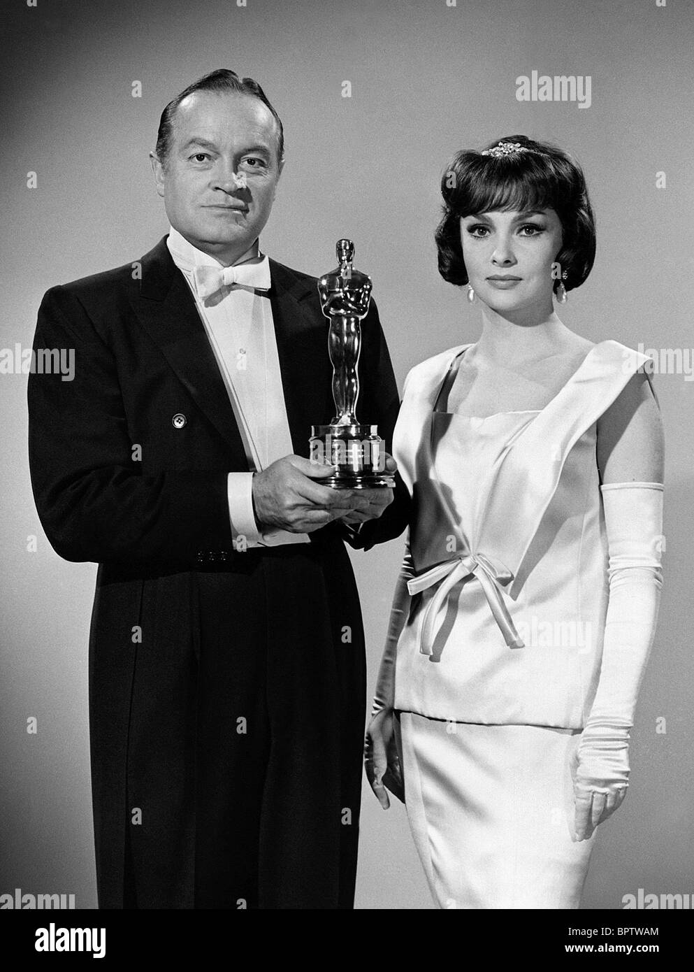 BOB HOPE & GINA LOLLOBRIGIDA SCHAUSPIELER MIT DER SCHAUSPIELERIN (1959) Stockfoto