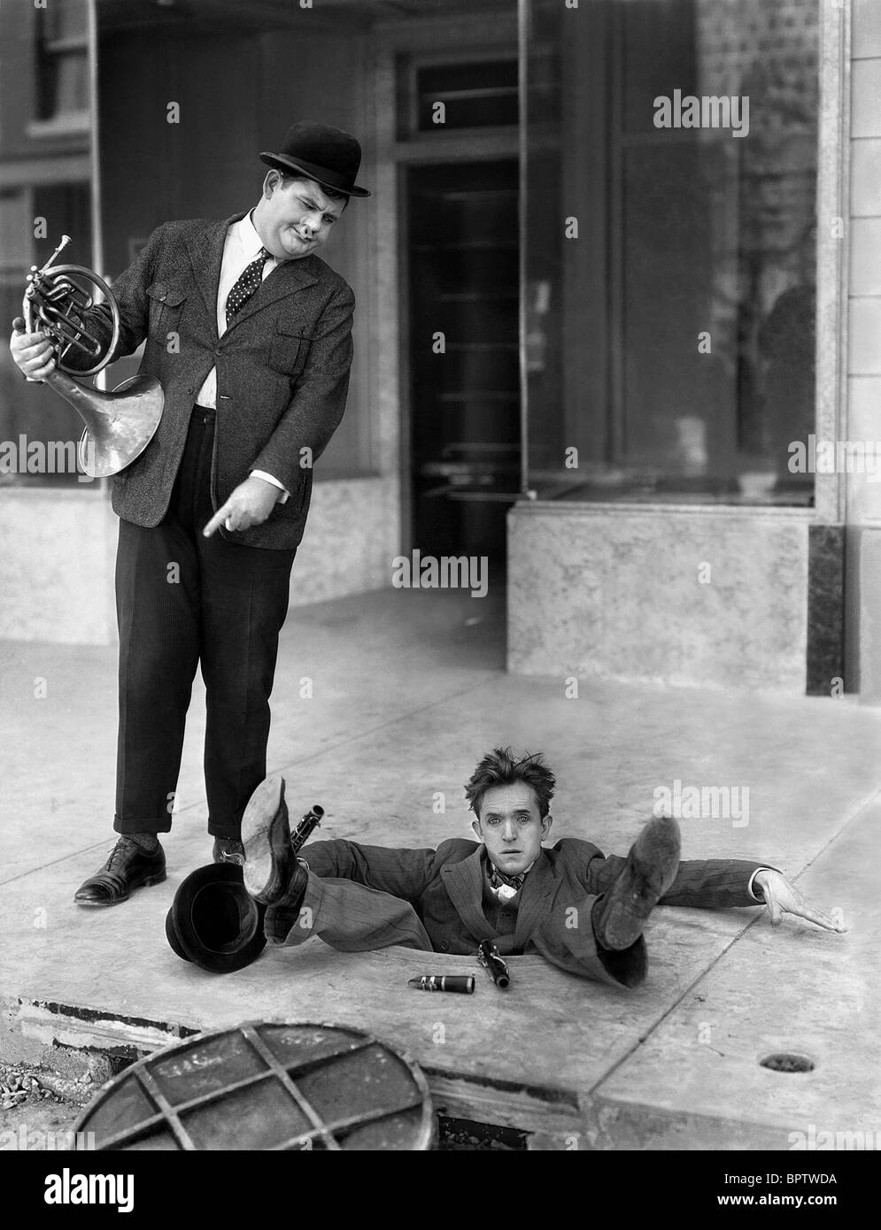OLIVER HARDY & STAN LAUREL LAUREL & HARDY (1934) Stockfoto