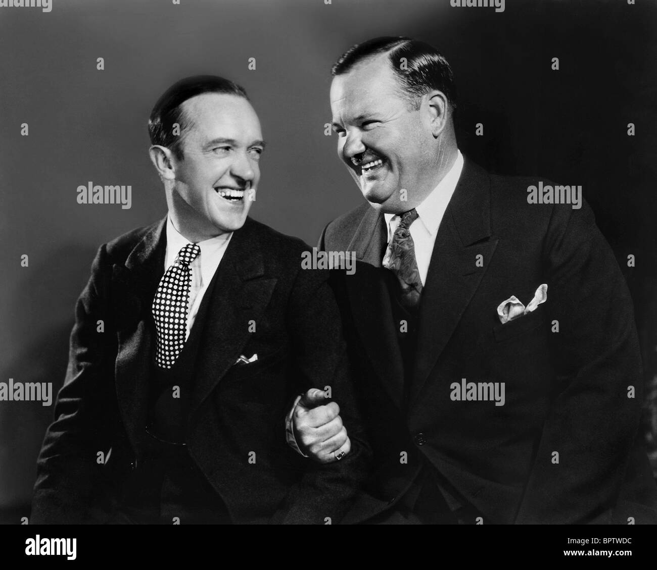 STAN LAUREL & OLIVER HARDY LAUREL & HARDY (1936) Stockfoto