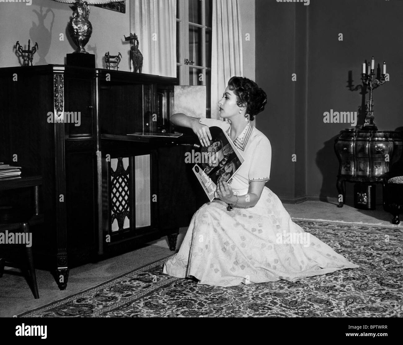 Yvonne de carlo Fotos und Bildmaterial in hoher Auflösung Alamy