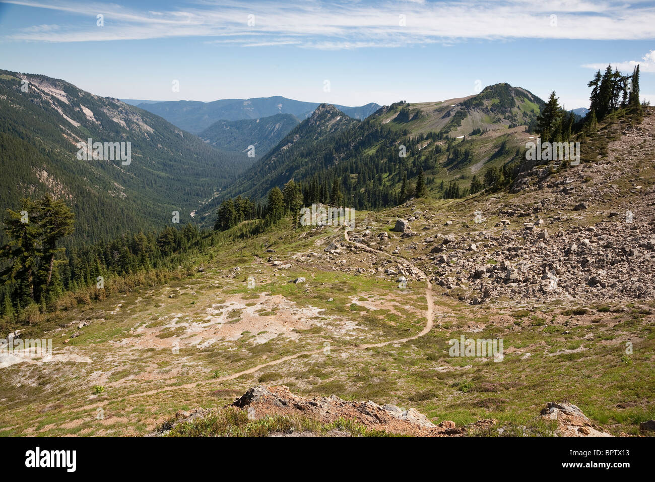 Pacific Crest Trail, Blick nach Süden vom Cispus Pass - Goat Rocks ...