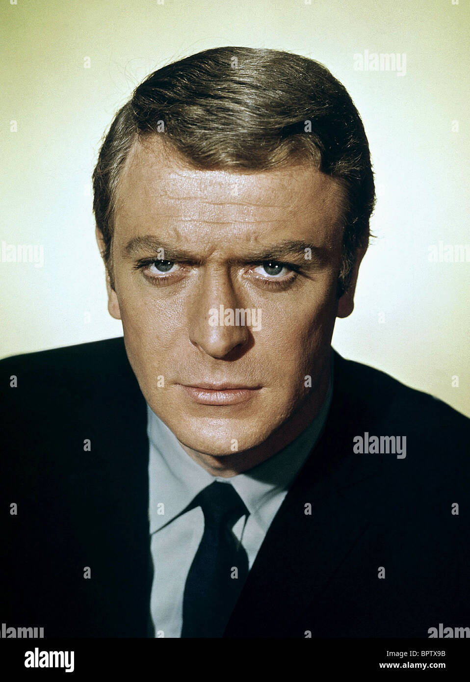 Michael caine 1966 Fotos und Bildmaterial in hoher Auflösung Alamy
