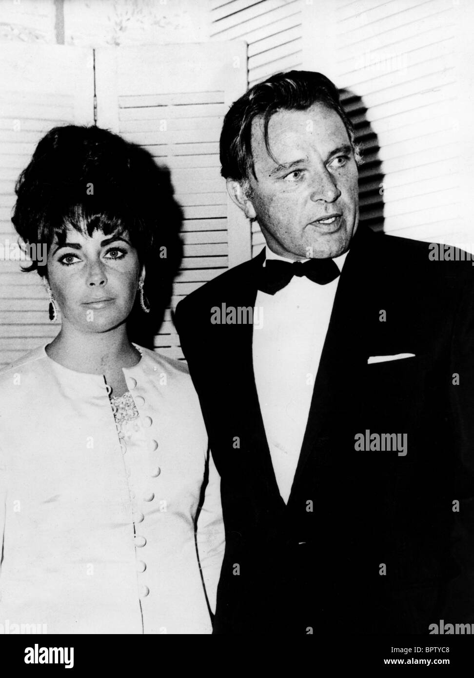 ELIZABETH TAYLOR & RICHARD BURTON SCHAUSPIELER & SCHAUSPIELERIN (1970) Stockfoto