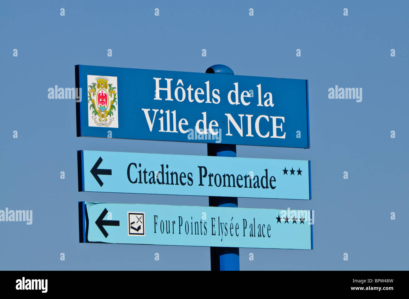 Zeichen für Hotels in Nizza' Hôtels de la Ville de Nice'' Citadines Promenade'' vier Punkte Elysée Palace' Stockfoto