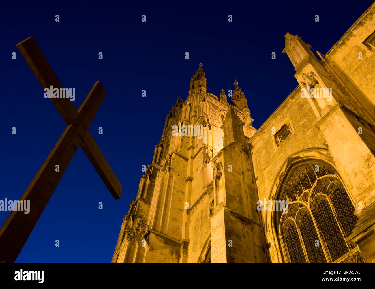 Die Kathedrale von Canterbury in der Abenddämmerung in Kent, UK. Stockfoto