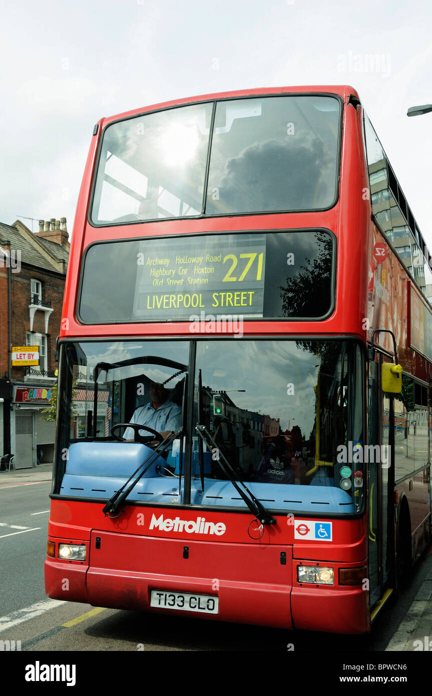 Vorderseite des roten Doppeldecker London Bus Nr. 271, Holloway Road Islington England UK Stockfoto