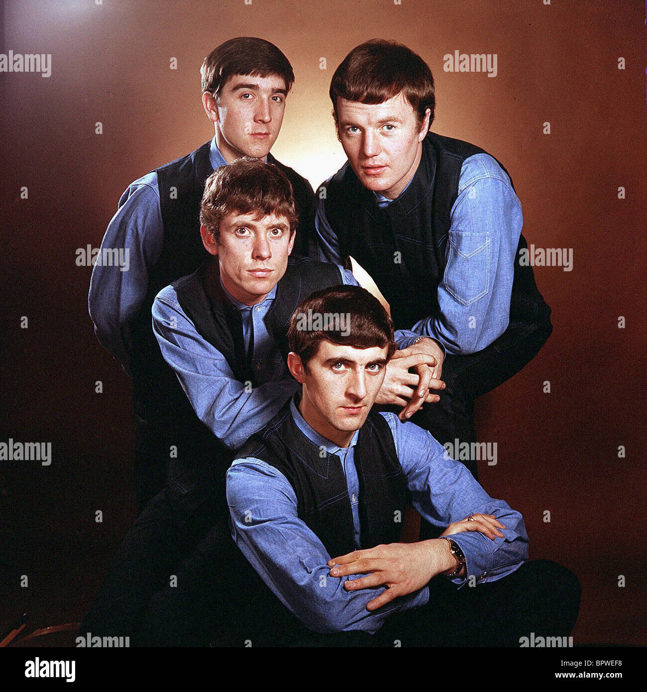 Swinging Blue Jeans Pop Gruppe 1964 Stockfotografie Alamy With music streaming on deezer you can discover more than 56 million tracks, create your own playlists, and share your favourite tracks with your friends. swinging blue jeans pop gruppe 1964 stockfotografie alamy