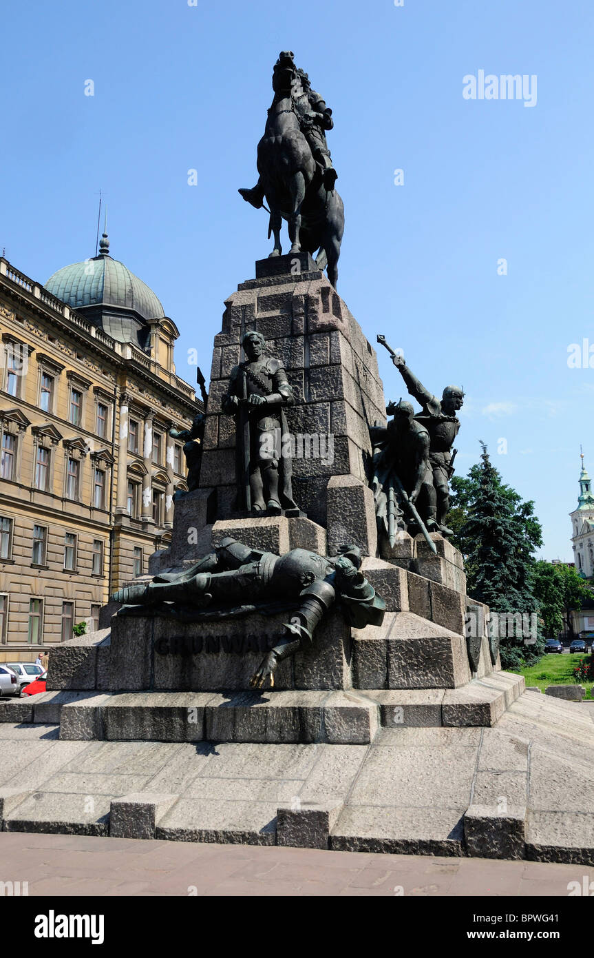 König Wladyslaw Jagiello auf Pferd Statue, die am oberen Rand Grunwald-Denkmal sitzt Stockfoto
