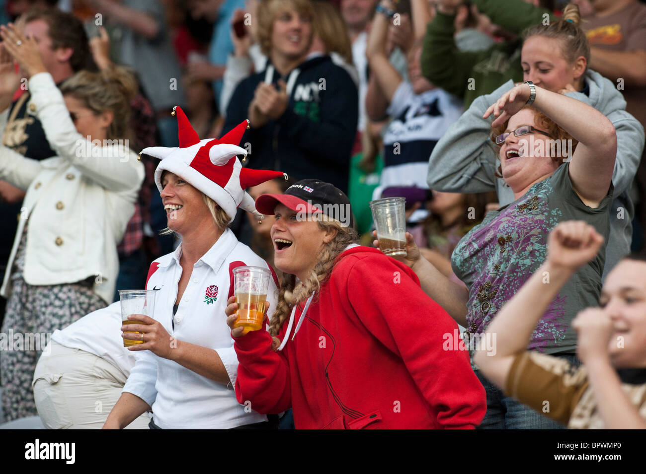 Das Endspiel zwischen England und Neuseeland. England verlor 13-10. Der iRB organisiert Rugby-Weltmeisterschaft der Frauen Stockfoto