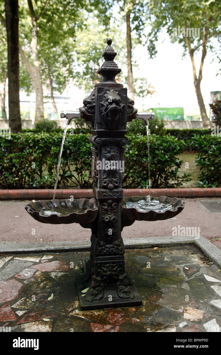 Öffentliche Brunnen, auf dem Paseo Campo Volantin, Bilbao Stockfoto