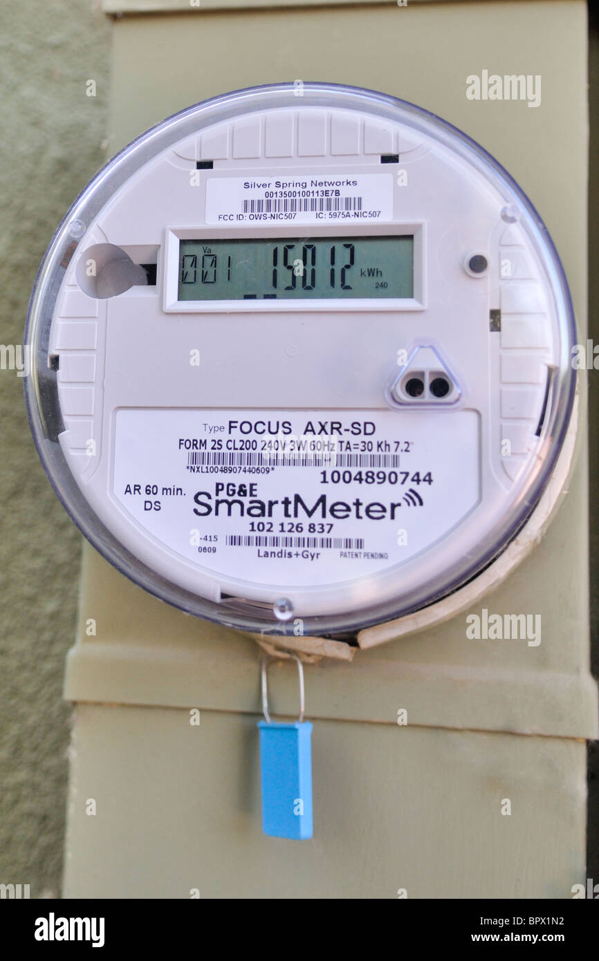Smart Meter bieten Zählerstände elektronisch, wodurch die Notwendigkeit für einen Menschen, den Leistungsmesser in einem Privathaus zu lesen Stockfoto