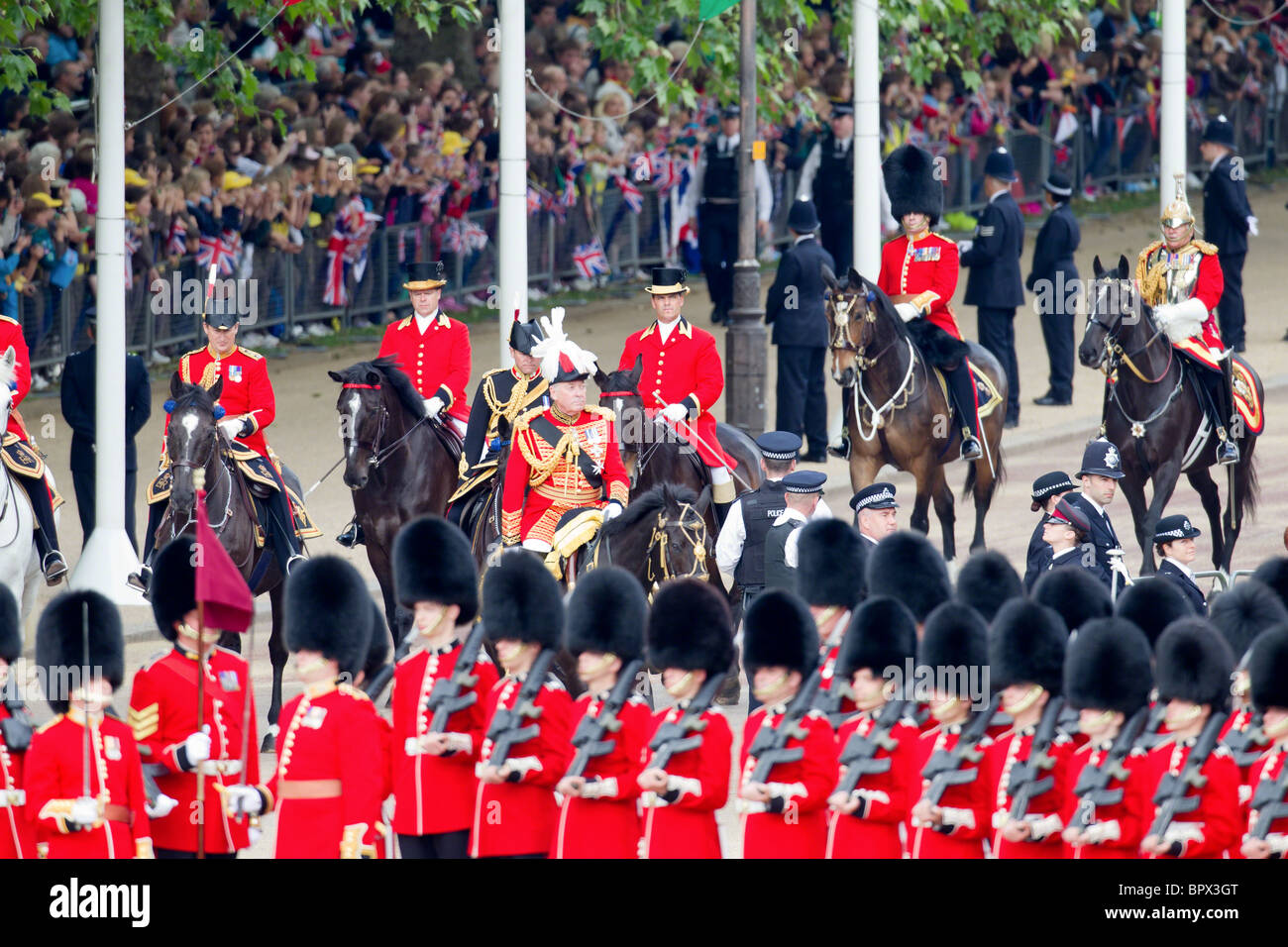 Königliche Prozession - Meister des Pferdes und Krone Stallmeisterzeit. "Trooping die Farbe" 2010 Stockfoto