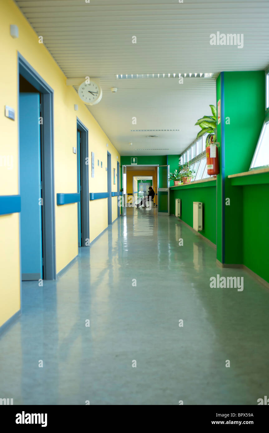Krankenhausflur Stockfoto