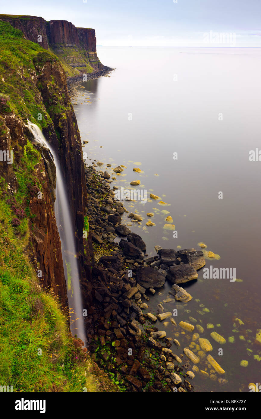 Mealt Wasserfall auf der Trotternish-Halbinsel auf der Isle Of Skye Stockfoto
