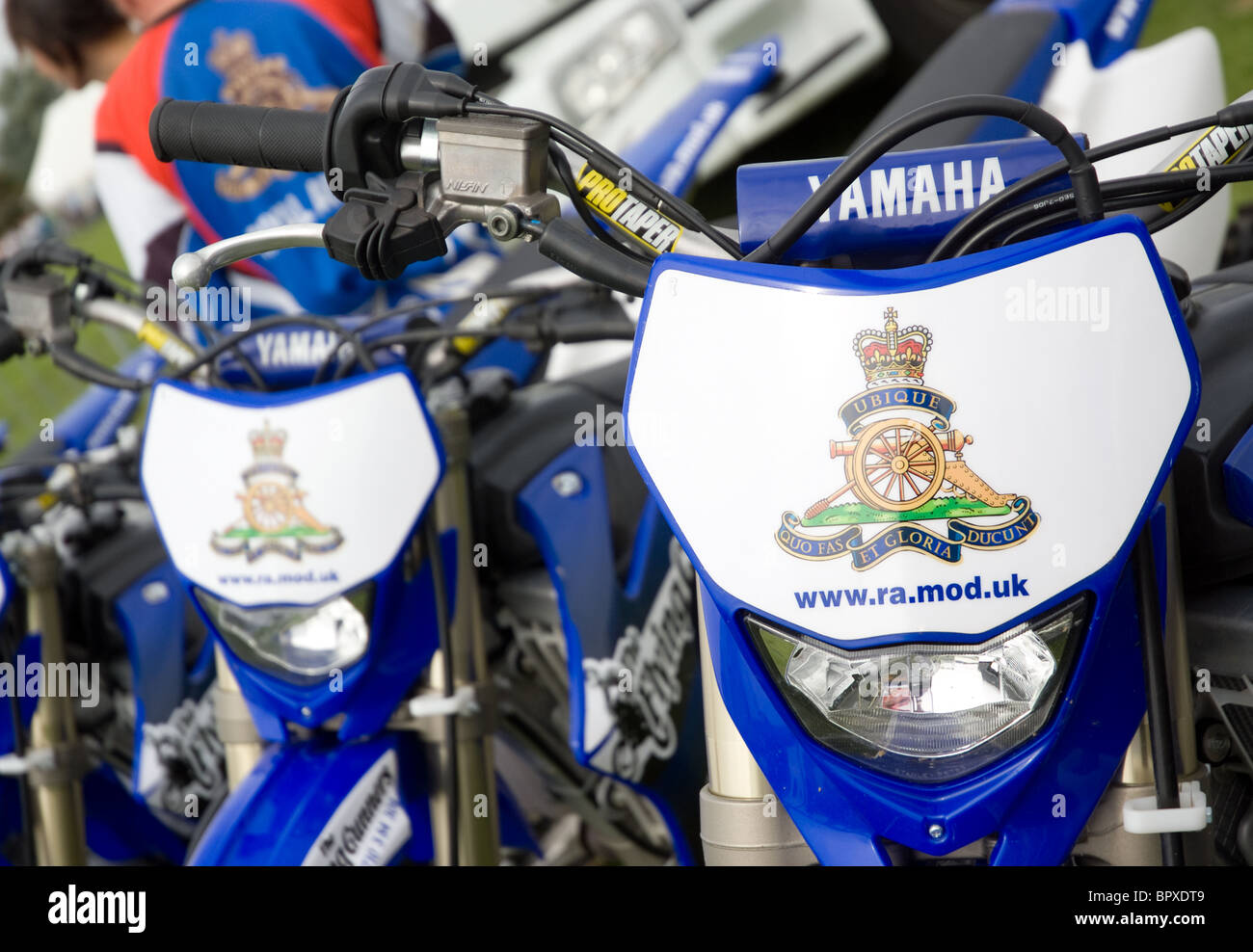 M O D Yamaha Stunt Motorräder Neuheitendienst Orset county Stockfoto