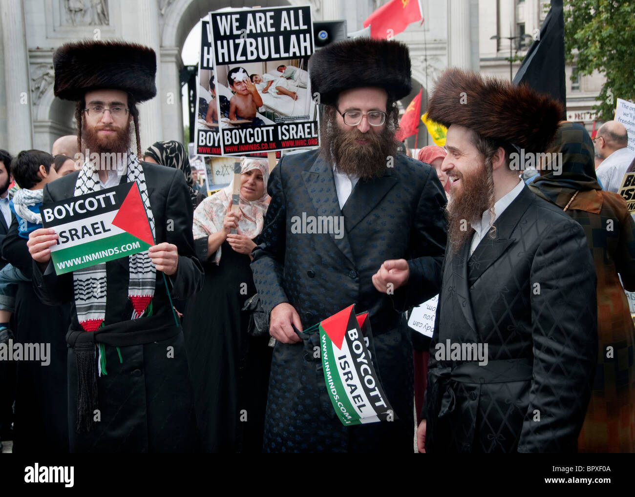 Orthodoxen chassidischen Juden am jährlichen muslimischen Quds Tag März in London 4. September 2010 Stockfoto