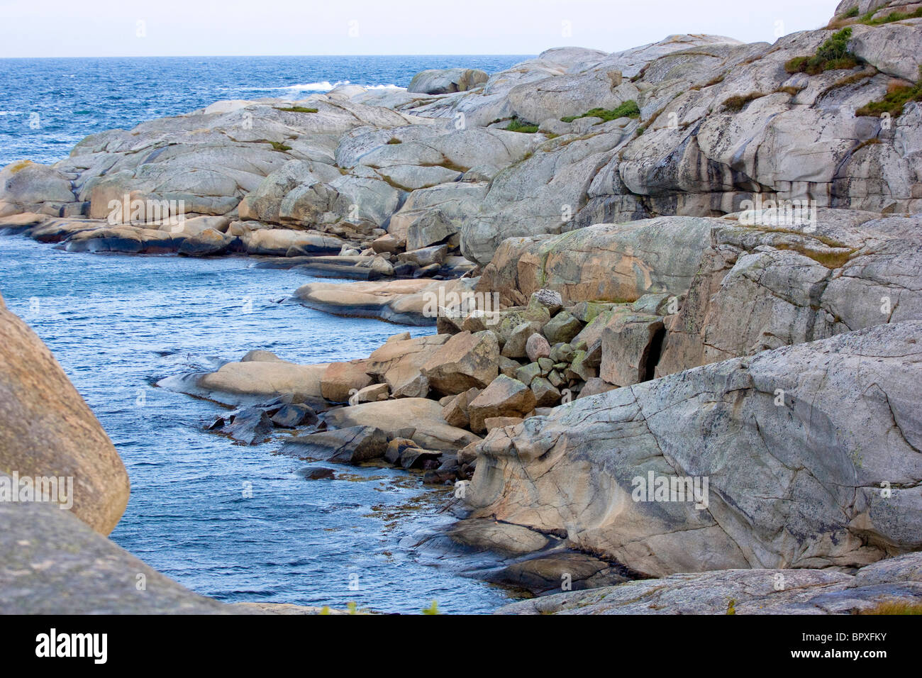 Felsenküste am Verdens Ende, Tjome, Norwegen. Stockfoto