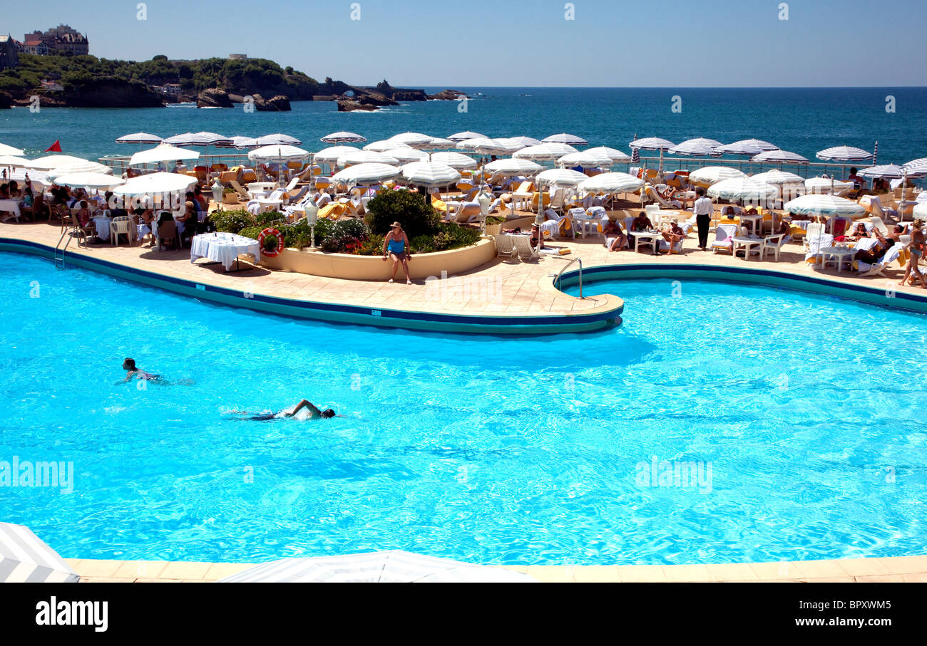 Schwimmbad von fünf Sterne Hotel du Palais in Biarritz, Frankreich - ehemaliger Palast der Kaiserin Eugenie Stockfoto