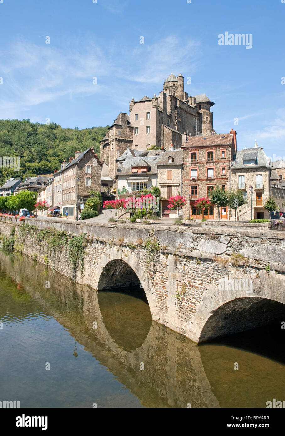 Estaing mittelalterliches Dorf in Zentral-Frankreich Stockfoto