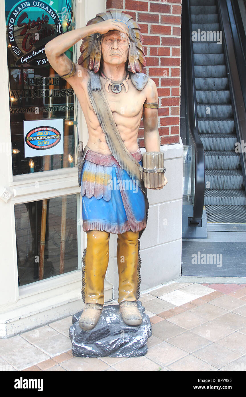 Wooden Statue Native American Indian Stockfotos Und Bilder Kaufen Alamy