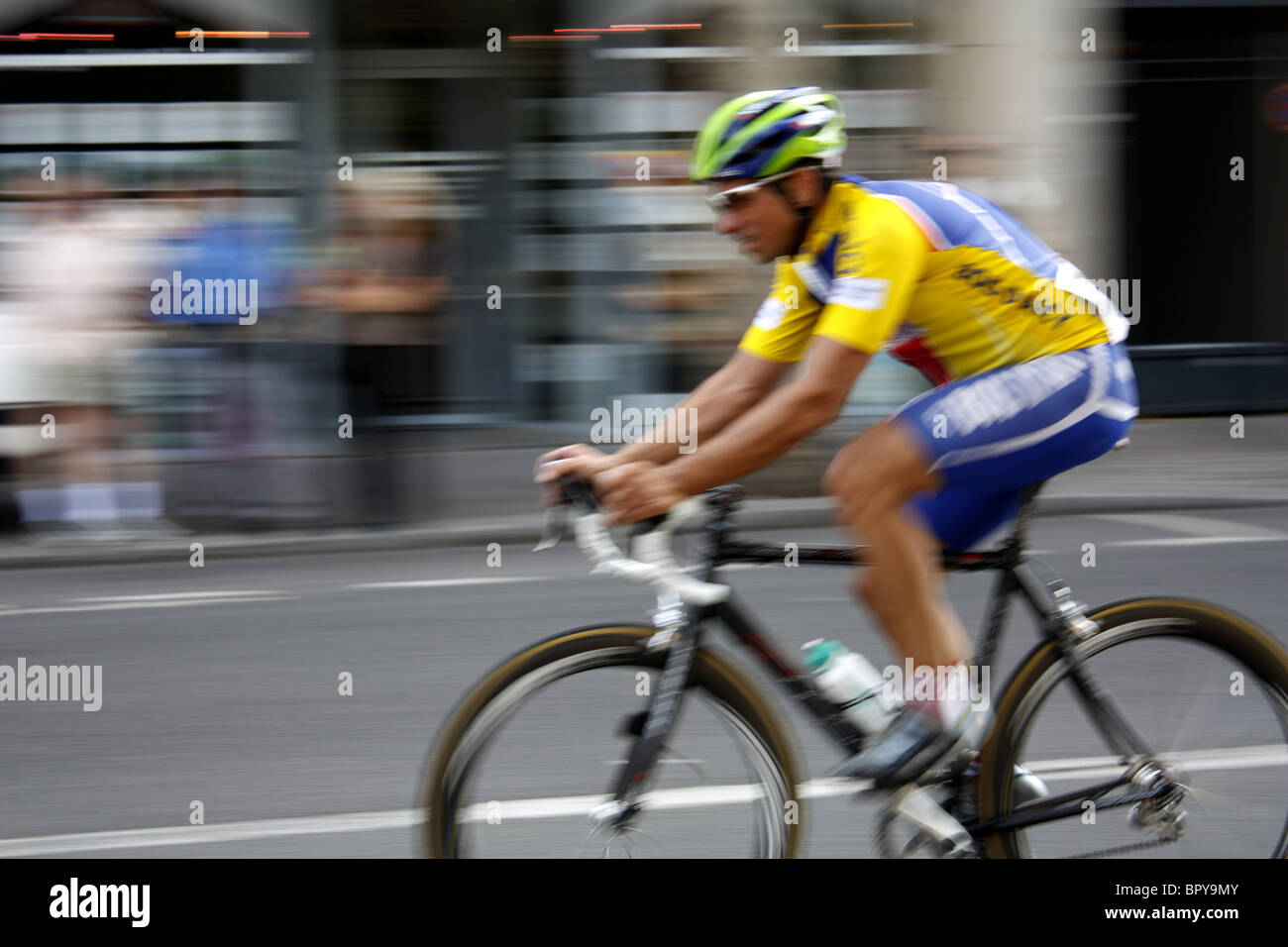 Straßen-Radrennen, La Garenne-Colombes, Frankreich Stockfoto