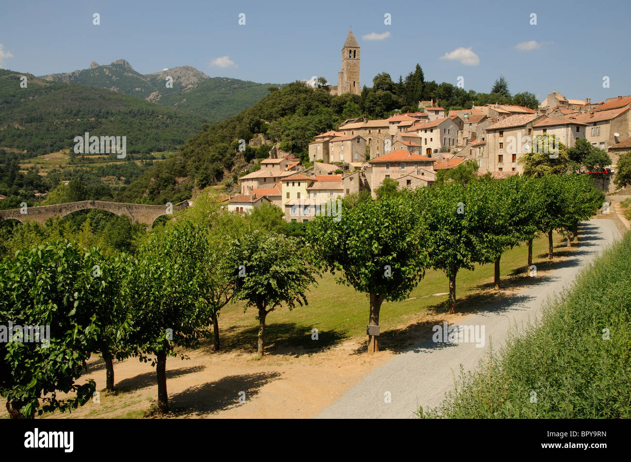 Ein mittelalterliches Dorf in Südfrankreich Languedoc Regional den Nationalpark hohen Olargues Stockfoto