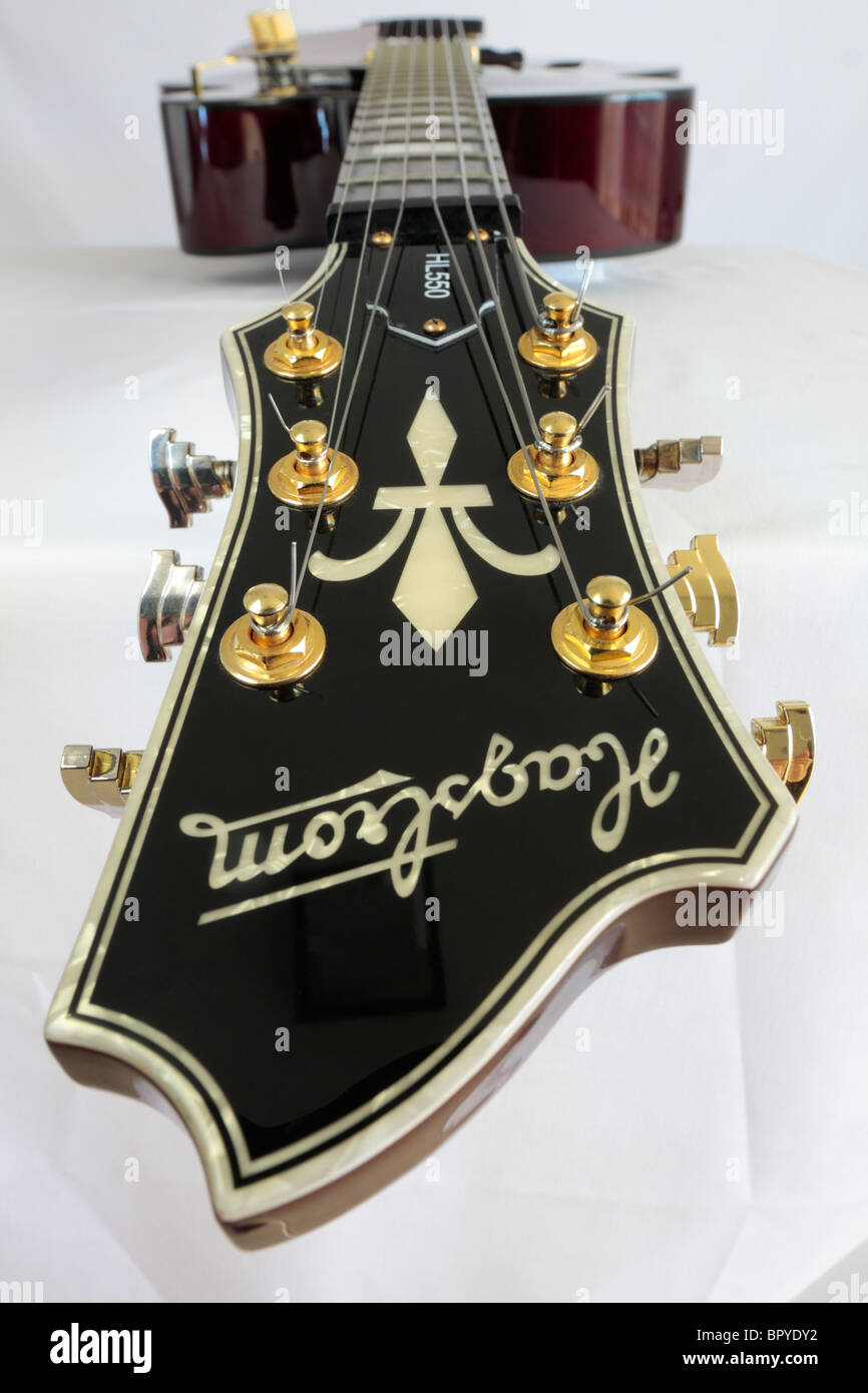 Eine e-Gitarre Hagstrom Jazz HL550 serielle M06061694 in Schweden gemacht Stockfoto Eine e-Gitarre Hagstrom Jazz HL550 serielle M06061694 in Schweden gemacht Stockfoto