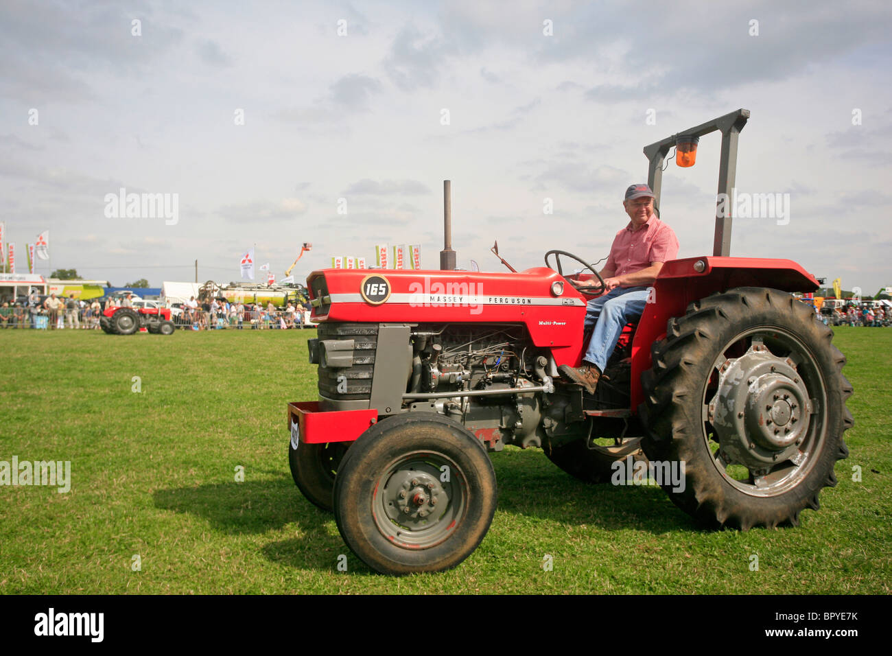 Massey Ferguson 165 Stockfotos Und Bilder Kaufen Alamy