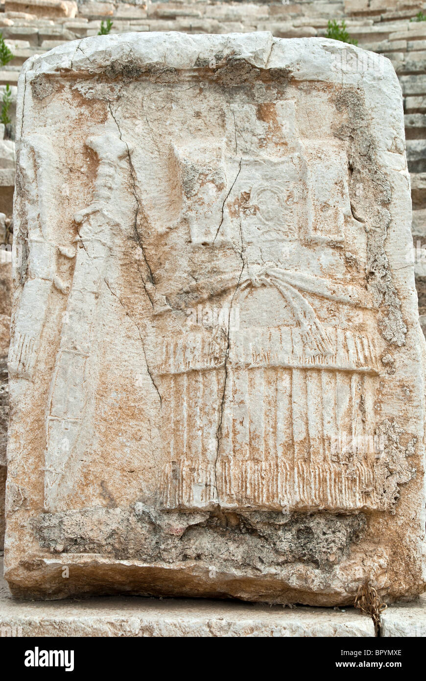 ARCHÄOLOGISCHE STÜCKE GLADIATOR UND SEIN SCHWERT VOM ALTEN GRIECHEN IN DER TÜRKISCHEN STADT KALKAN Stockfoto