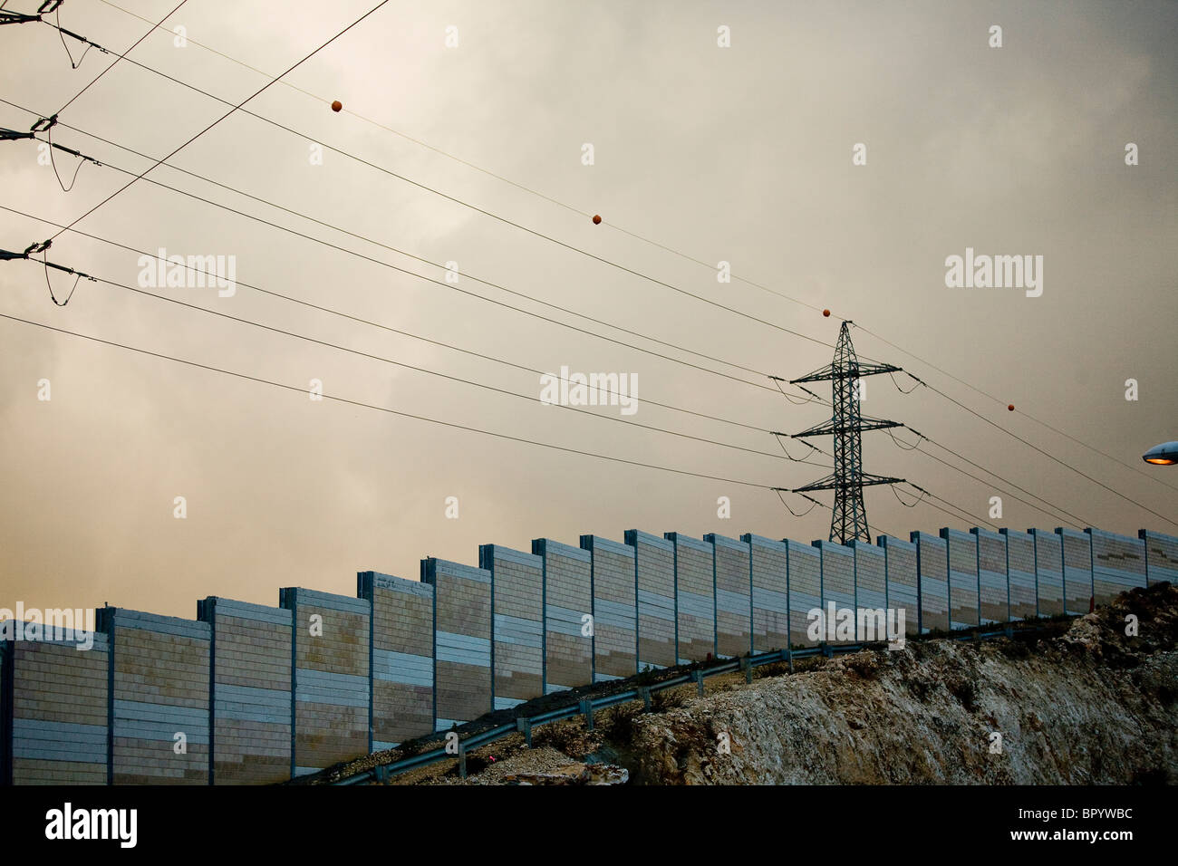 Foto der Trennung Barriere in der Judäischen Wüste Stockfoto