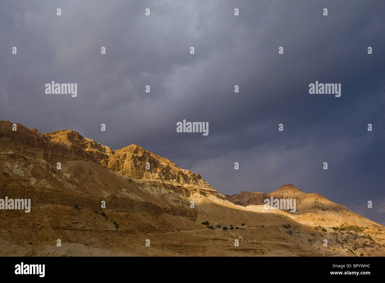 Foto von den Bergen der Judäischen Wüste, die das Tote Meer umgeben Stockfoto