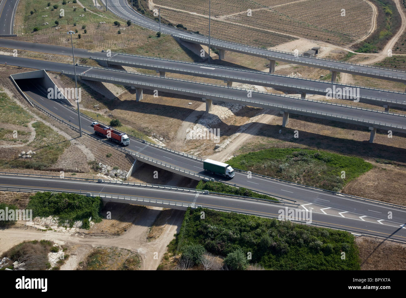 Luftaufnahme von Eiron-Kreuzung der Autobahn Nummer 6 Stockfoto