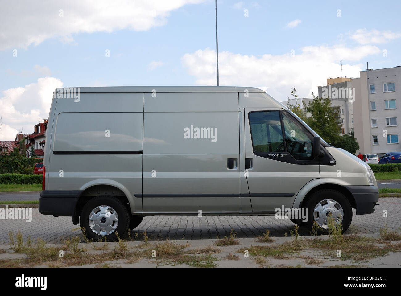 Ford Transit 2.4 TDCi AWD 140 T350 Trend Kastenwagen - Chill - MWB - deutschen beliebte MCV, Kastenwagen - Parkanlage, Stadt Stockfoto