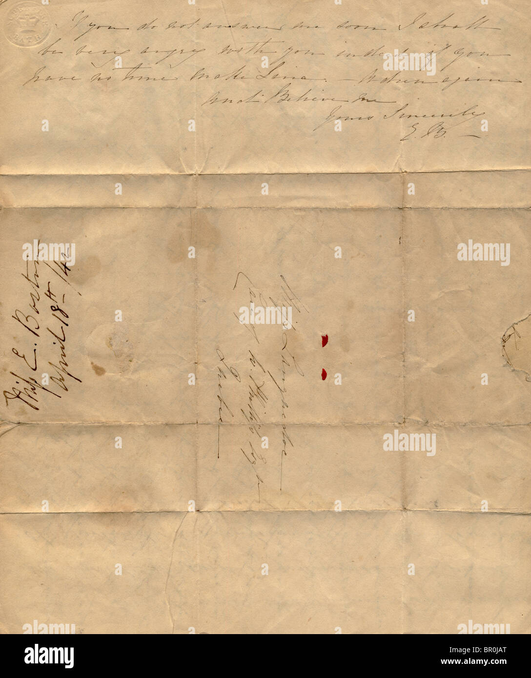 Ein Alter Brief mit Marken Falten und verblasst Handschrift Stockfoto
