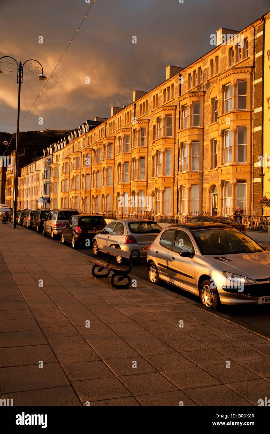 Sommerabend am Meer Studentenwohnheime, Aberystwyth University, wales, UK Stockfoto