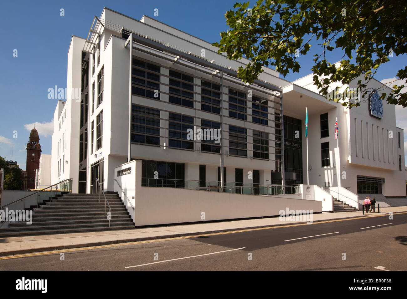 Großbritannien, England, Warwickshire, Leamington Spa, südlichen Justizzentrum, mit Polizei und Gerichten Stockfoto