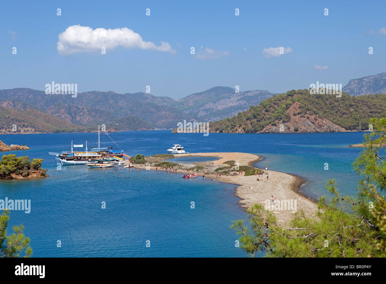 Ausflugsschiffe, Yassica Insel (Flat), Türkische Ägäis, Türkei Stockfoto