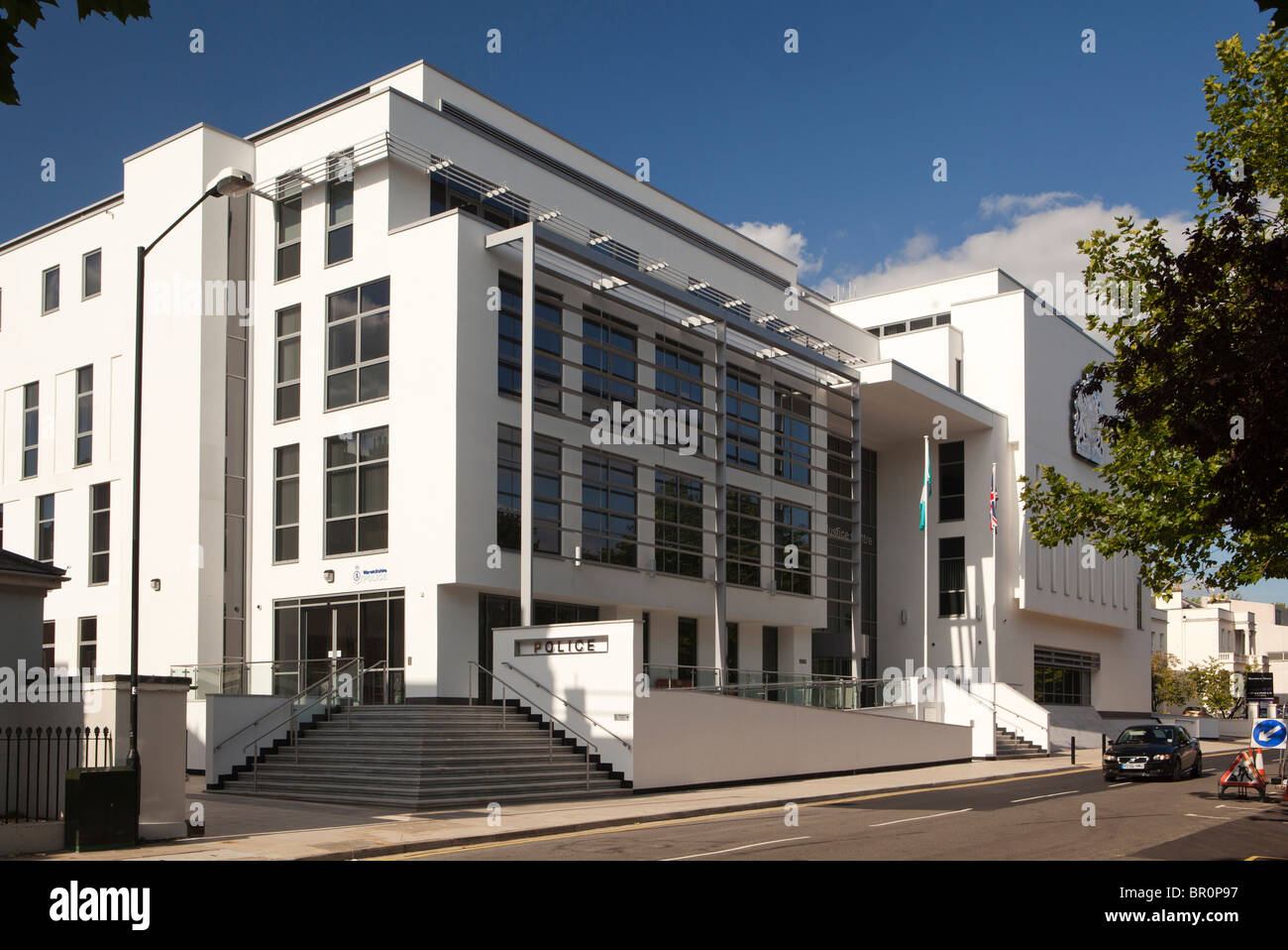 Großbritannien, England, Warwickshire, Leamington Spa, südlichen Justizzentrum, mit Polizei und Gerichten Stockfoto