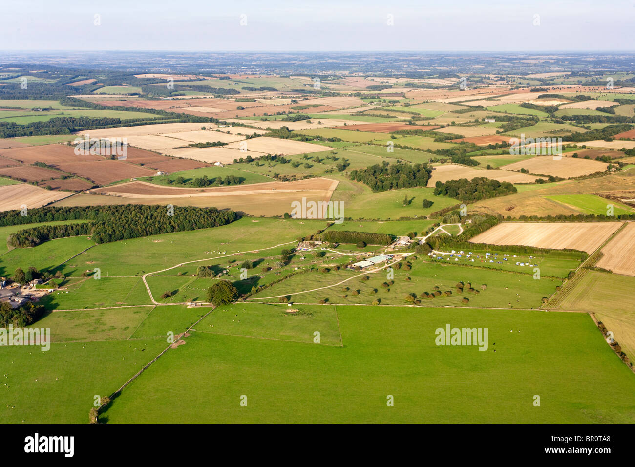 Ein Luftbild des Cotswold Farm Park, Guiting Power, Gloucestershire UK von Westen Stockfoto