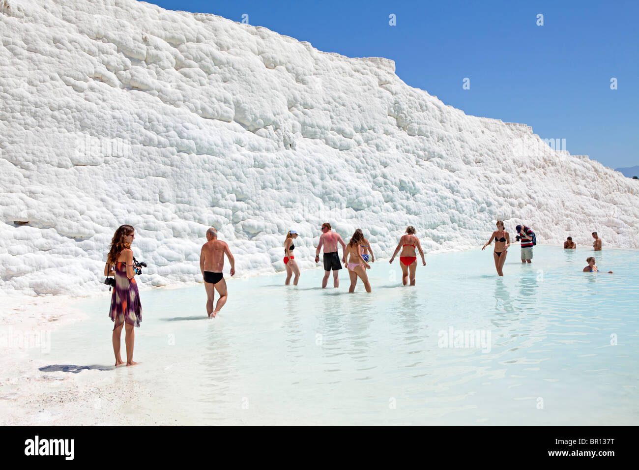 Travertin Terrassen, Pamukkale in der Nähe von Denizli, Türkei Stockfoto