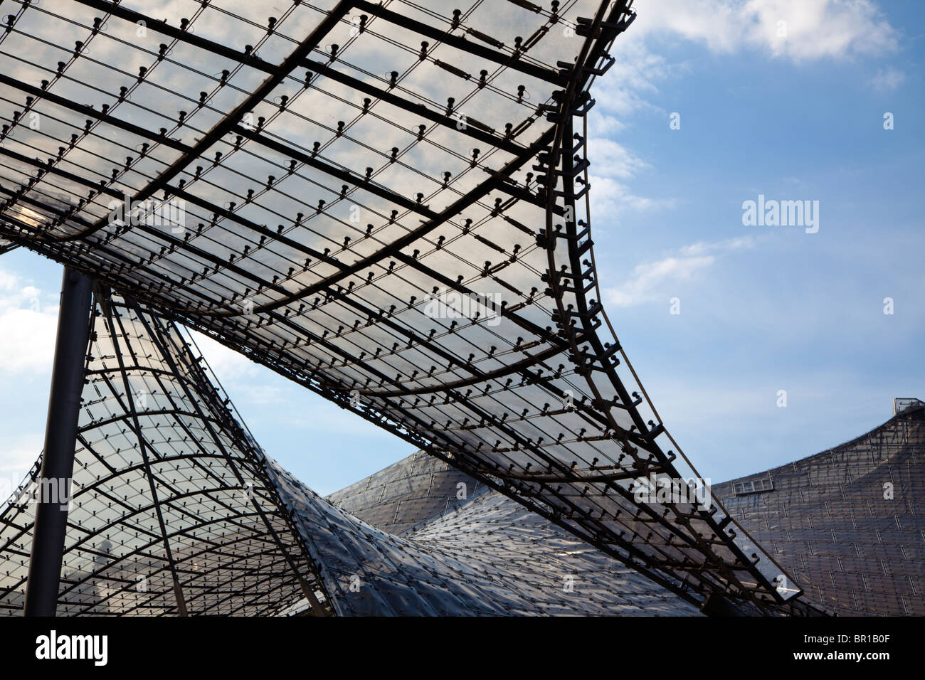 Dachkonstruktion des Olympiastadions, München Stockfoto