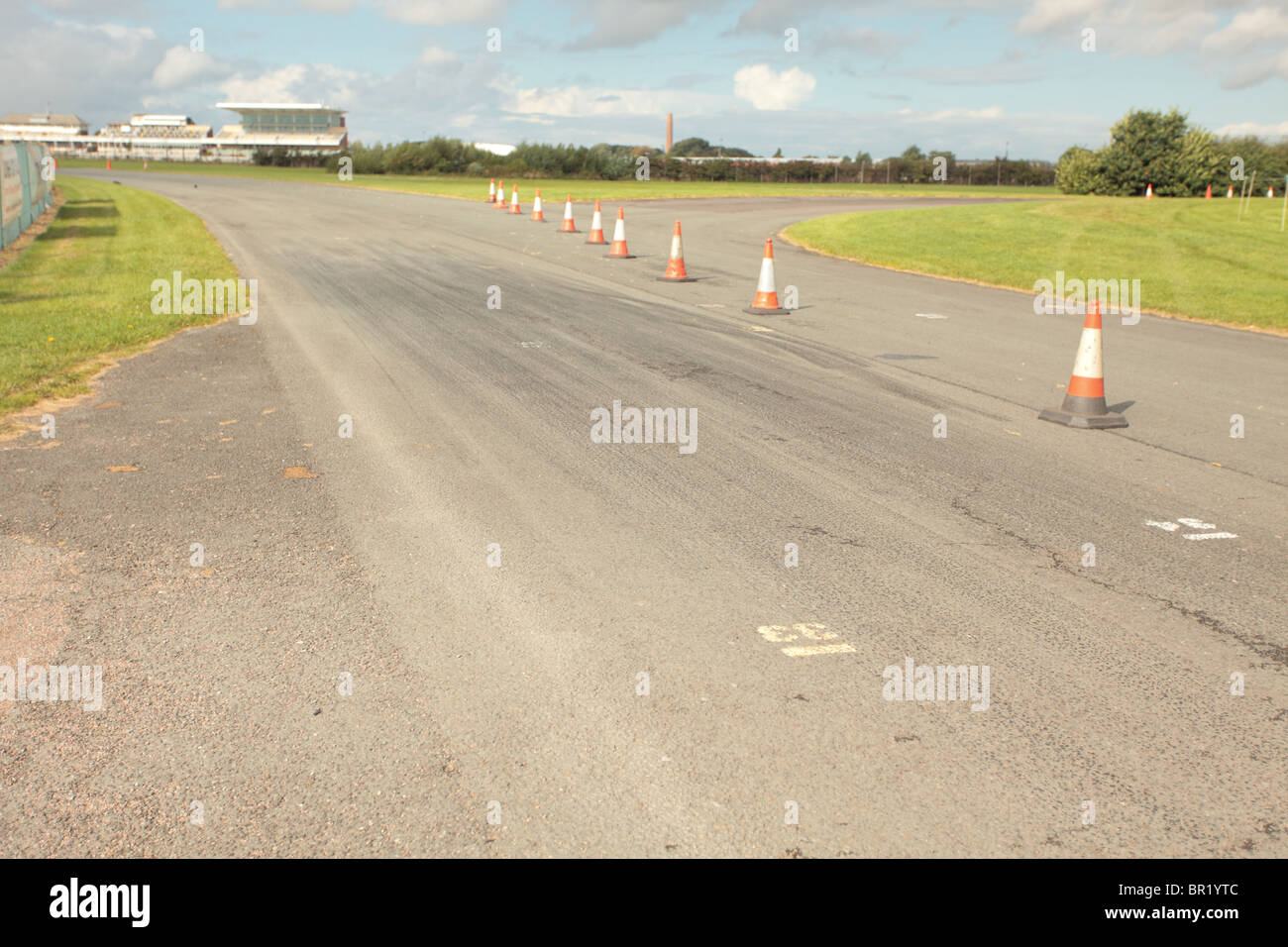 Aintree rennstrecke Fotos und Bildmaterial in hoher Auflösung Alamy