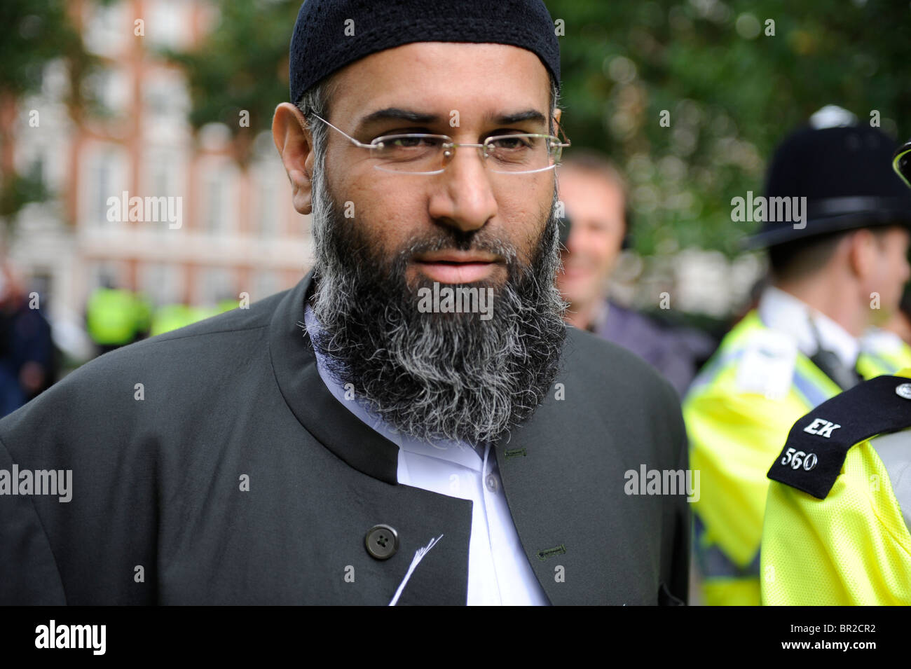 Anjem Choudary kommt bei Muslime gegen die Kreuzzüge (MAC) uns Botschaft Grosvenor Square in London auf 9/11 Jahrestag 11.09.2010 Stockfoto